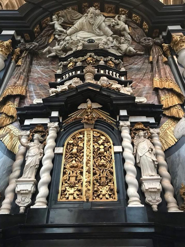 🇧🇪The UNESCO Saint Bavo’s Cathedral🇧🇪