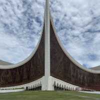 Magnificent building of Masjid Raya Sumatera Barat, Indonesia 🇮🇩