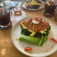 popular cafe