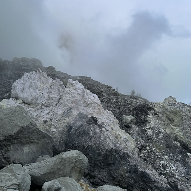 The most dangerous hiking in my life 