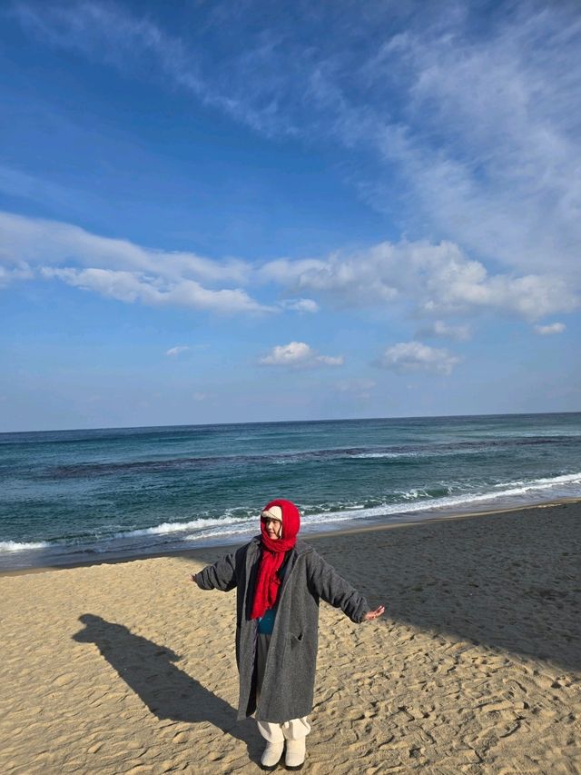 겨울바다의 아름다움이 가득한 강릉해변💙