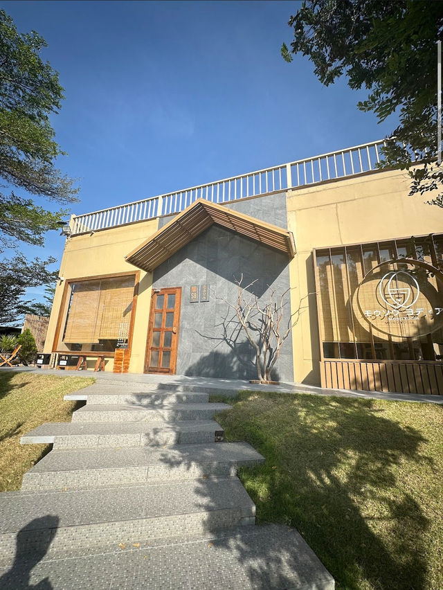 Moso Yodia Cafe & Bar