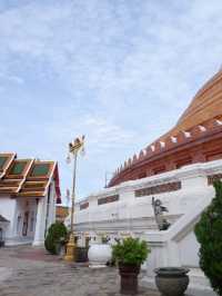 ไหว้พระขอพรที่องค์พระปฐมเจดีย์ จ.นครปฐม
