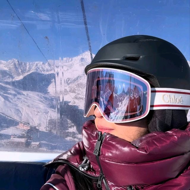 Zermatt: Skiing with a View of the Matterhorn! 🏔️❄️⛷️