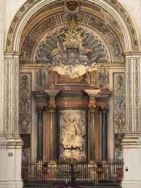 Arches: the one common thing that is never absent in cathedral