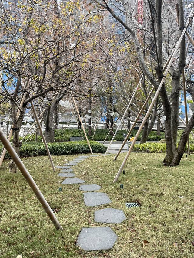A walk in the park - The June mix park.