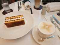 ルイヴィトンカフェ🤍【LE CAFE V】