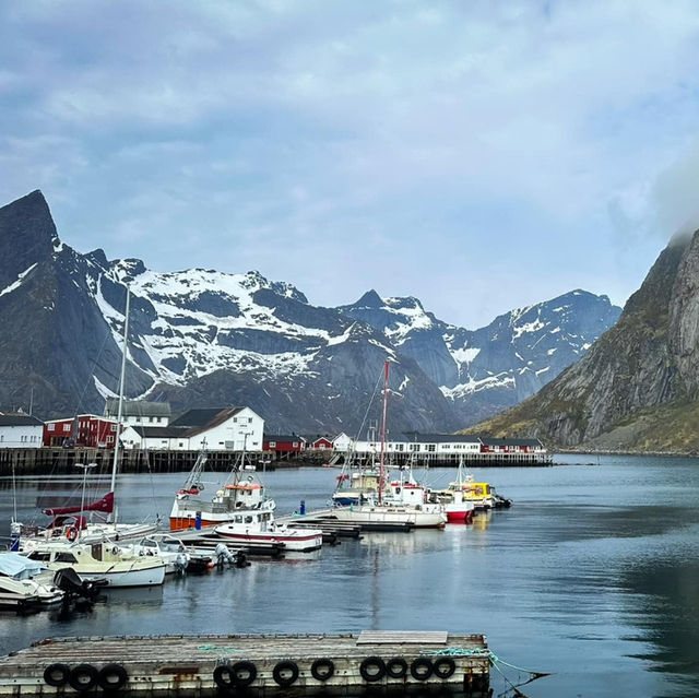 Majestic Lofoten: Hamnøy’s Charm and Reinebringen’s Splendor