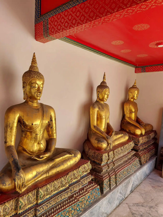 at Phra Chetuphon Wimon Mangkhalaram Rajwaramahawihan