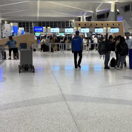 리버티 공항