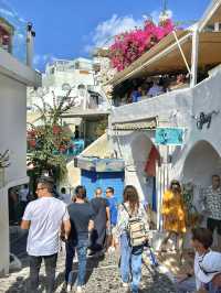 Spring Trip to Santorini: Exploring Oia💐