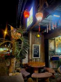 โรงเตี๊ยม หัวหิน สุดคลาสสิกสไตล์จีนผสมวินเทจ