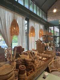 บ้านสวนก๋ง คาเฟ่พังงา เหมาะสำหรับนั่งชิลล์