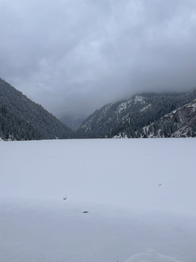 Hiking to Upper Kolsai Lake