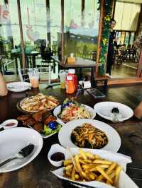 ไร่ชา 1000 ไมล์ – แวะพักชิมชา กาแฟ สไตล์ชิลๆ