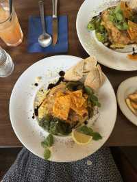 【奈良】cafe and restaurant pool