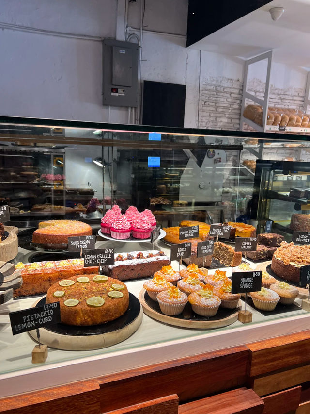 The Mugshot Café— bagel town in Georgetown