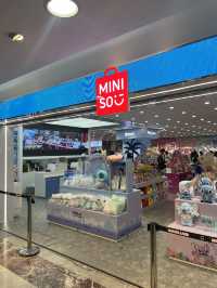 ร้าน Miniso สาขา MBK Center เหมือนกันยกที่จีนมาไว้