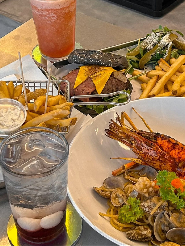 The RUD Café & Bistro— rustic and industrial-inspired interior