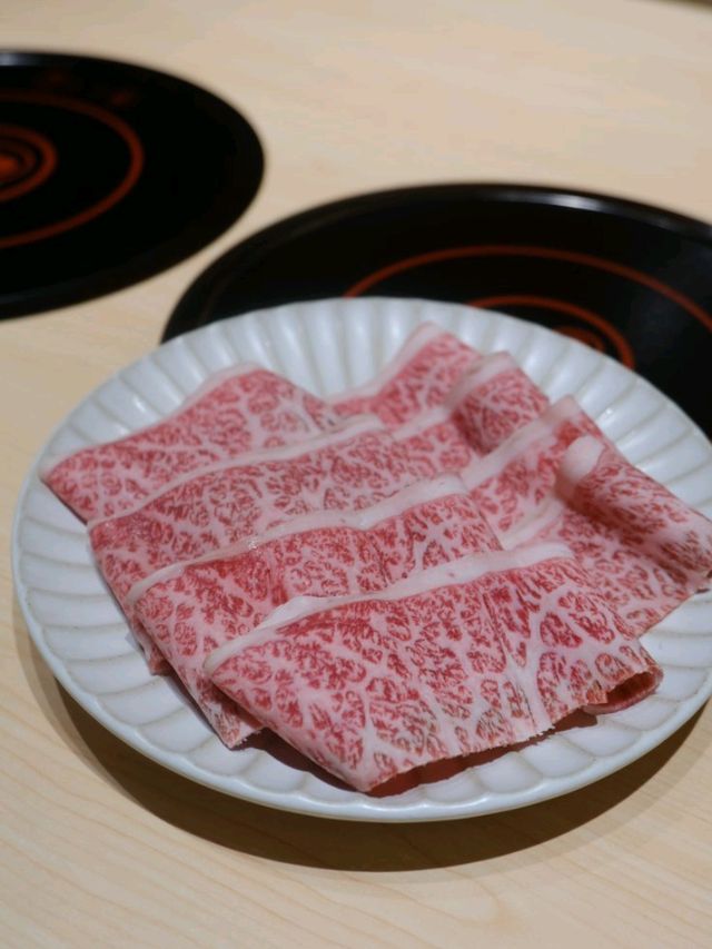 靚靚和牛配海膽湯底涮涮鍋