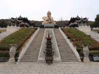 Maoshan Scenic Area (Zhenjiang) – "Mystical Mountains Draped in Blossoms"