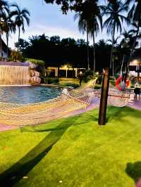 Chillax Pool Bar: Oasis Vibes and Poolside Sips at Cyberview Resort