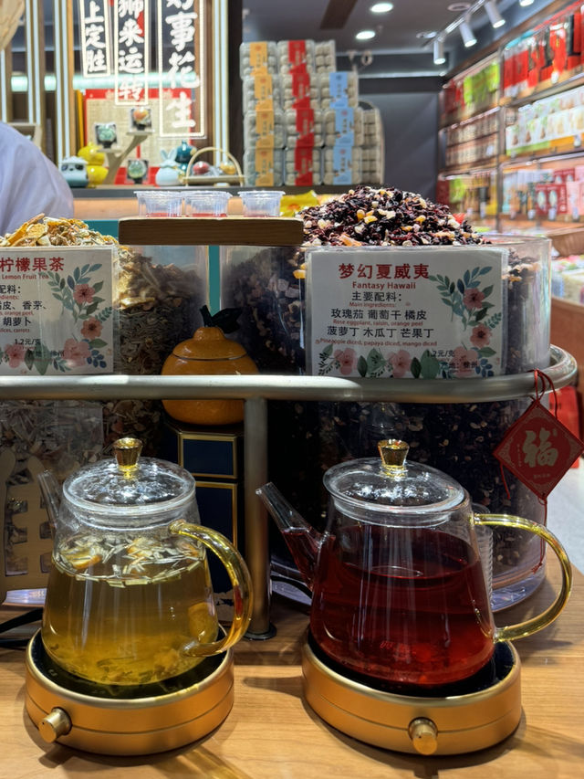 🛍️ 상하이 Yuyuan Garden Shopping Mall, 기념품 쇼핑의 천국!