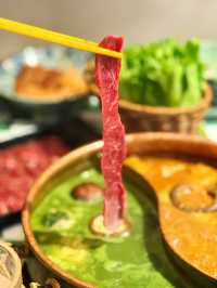港風BGM下吃雞煲沙嗲牛肉鍋