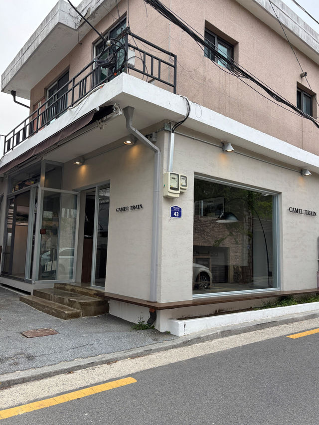 😆연희동 분위기 좋은 카페 카멜트레인