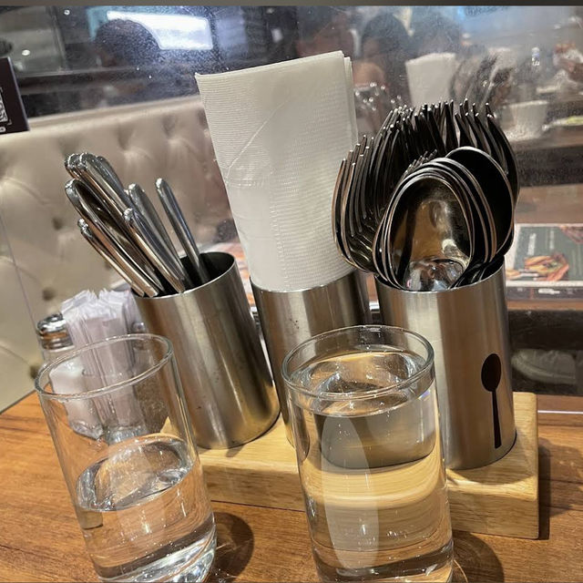 餐廳裝修開陽座位寬敞👍🏻