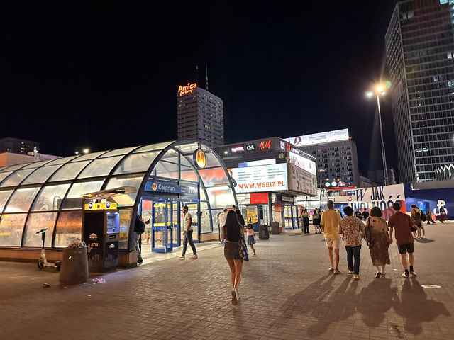 【Warszawa｜ポーランドの首都・ワルシャワ】  “破壊からの奇跡の復元” 世界遺産に選ばれた理由がここにある