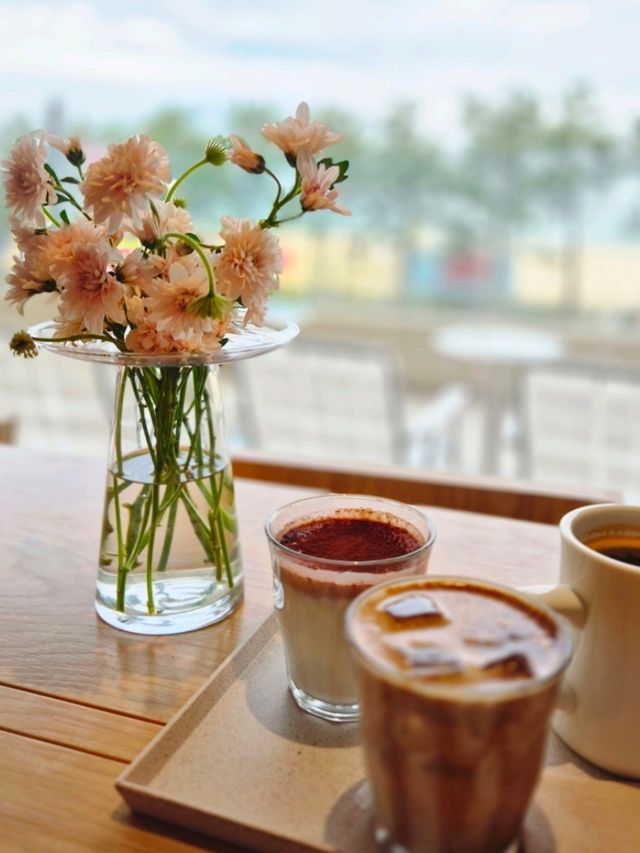 특별한커피와 맛있는베이커리가 있는 🧡삼척카페 얼