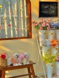คาเฟ่ดอกไม้และร้านอาหารฟีลครอบครัวในสวน 🌸🌷