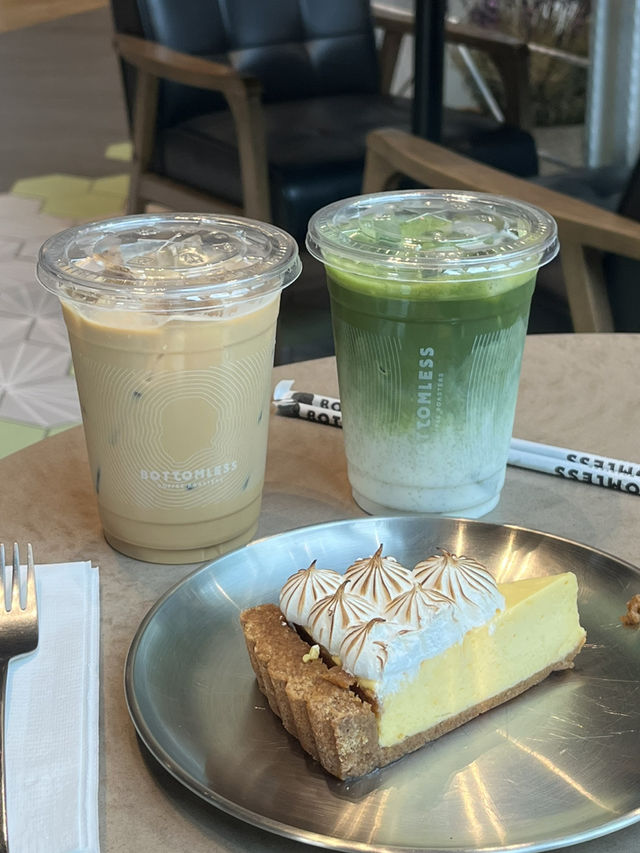 Exploring the foods in Terminal 21, Rama 3