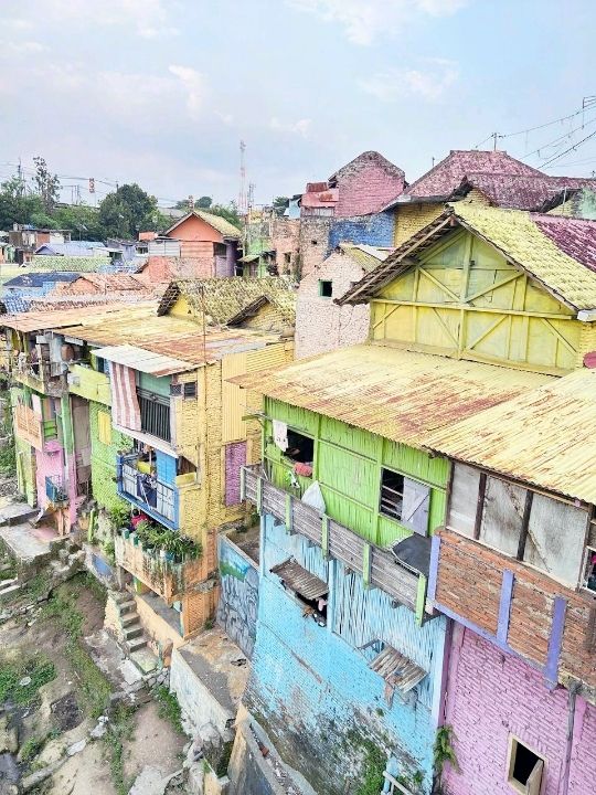 Tridi Village: A Splash of Color in Every Step