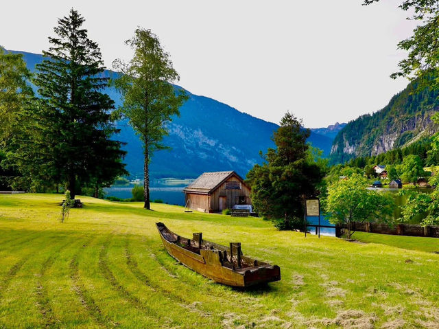 ： 🏞️ 湖と山に抱かれた、世界で最も美しい村——ハルシュタットで心癒される旅を。✨🇦🇹
