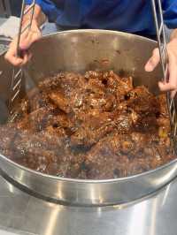 This Dongbei Braised Meat Stall at NEX Serves 400g Pork Sets from $6.90