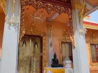 วัดตรีทศเทพวรวิหาร วัดสงบกลางเมือง