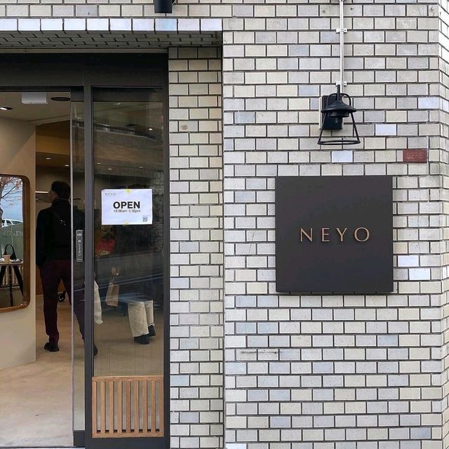 Neyo Cafe