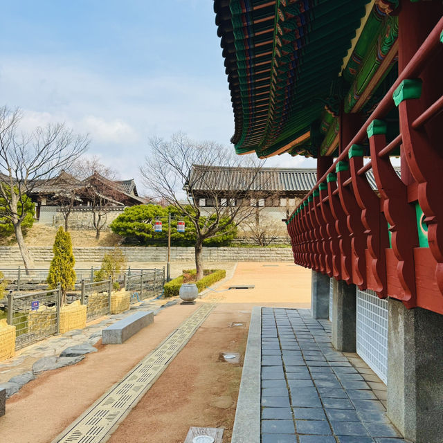南山谷韓屋村 (남산골한옥마을) 