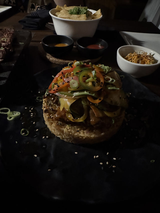 🍽️【奈洛比驚喜發現】世界50大酒吧旗下餐廳！Naironi Heros Restaurant 肉食愛好者的天堂