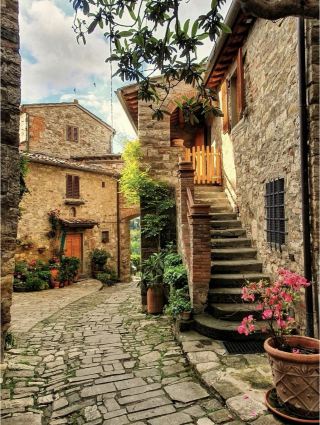 If dreams had a shape, they would surely be Tuscany!
