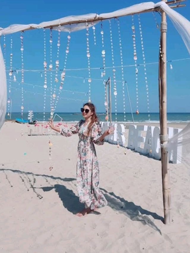 Models Beach หาดเจ้าสำราญ
