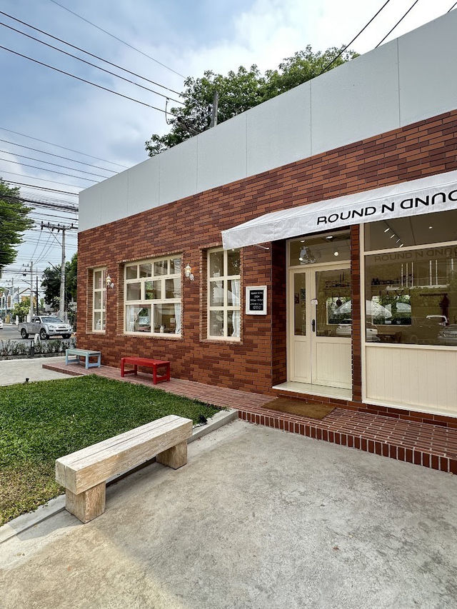 คาเฟ่ขนมปังเชียงใหม่ •Round n Round•
