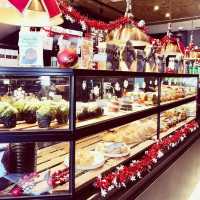 Black bixon cafe