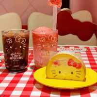 Hello Kitty & Fl Café