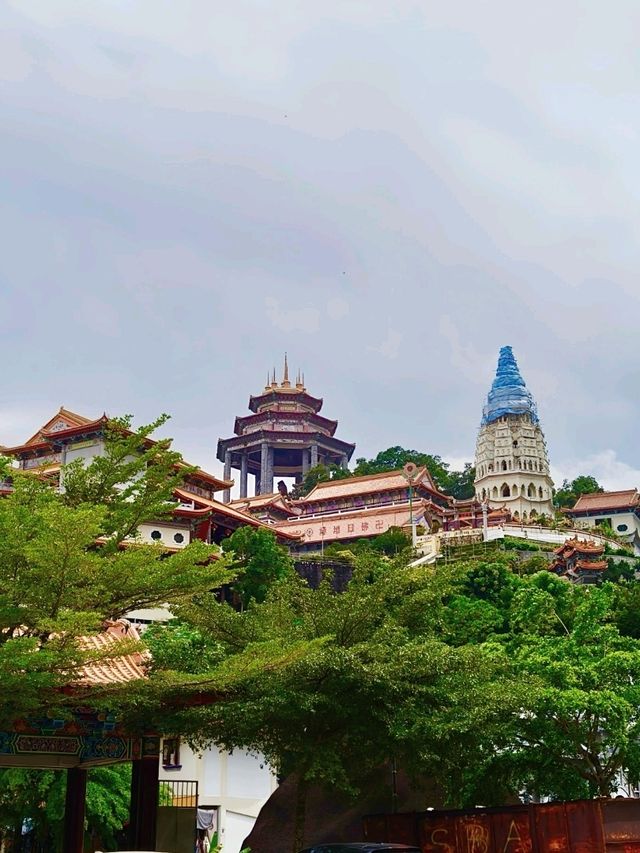 A Temple with Stunning Views You Can’t Miss in Penang