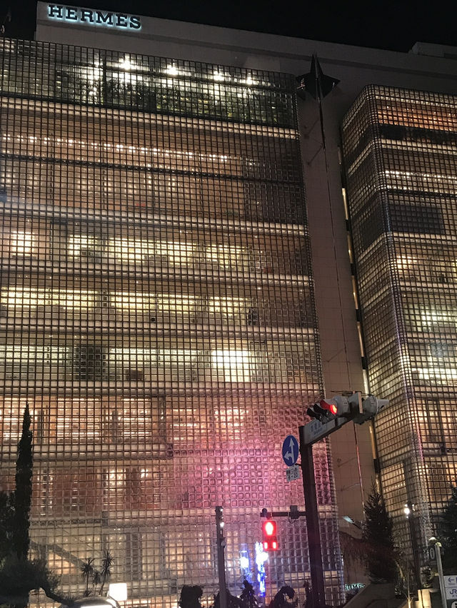 【東京　有楽町のトルコ料理「イスタンブール」と銀座　メゾンエルメスフォーラム　】