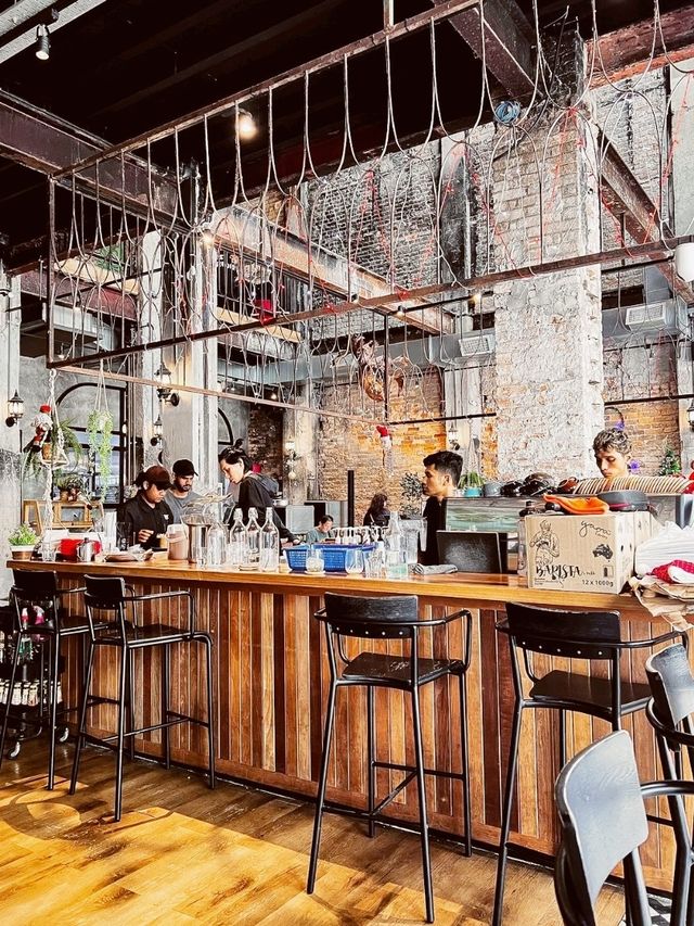 Light capture Cafe