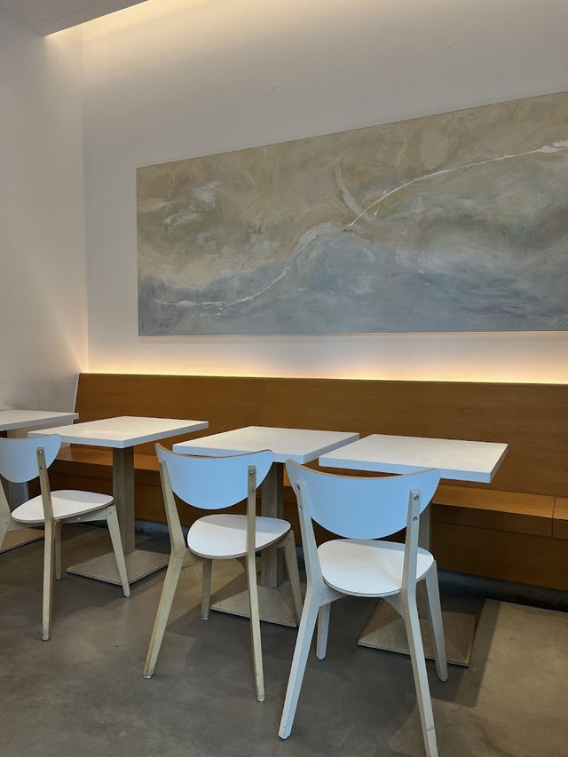 Pause It Cafe Hong Kong, Latte Art Meets Urban Calm in Mong Kok